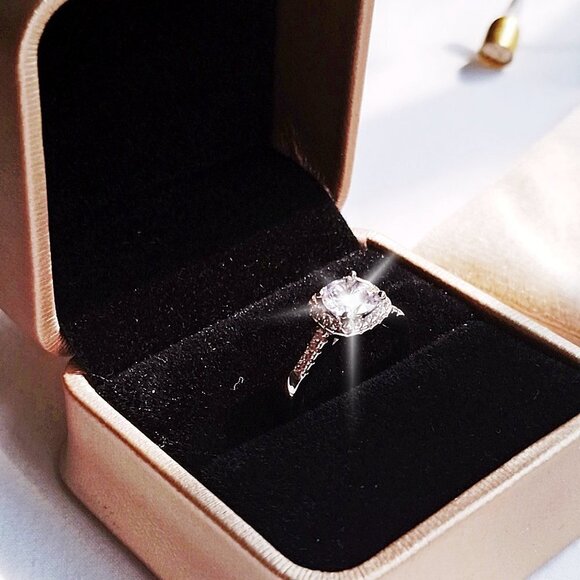 925 Sterling Silver Ring Moissanite Engagement Sparkling Silver Promise Ring - Picture 2 of 8